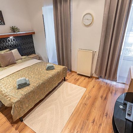 City Vibes Apartment - 3 Bdrms Budapest Exteriör bild